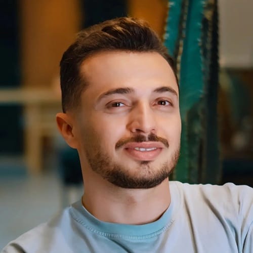 دانلود آهنگ تو اولین عشق تو آخرین عشق تویی لایق پرستش &bull; سوپر موزیک
